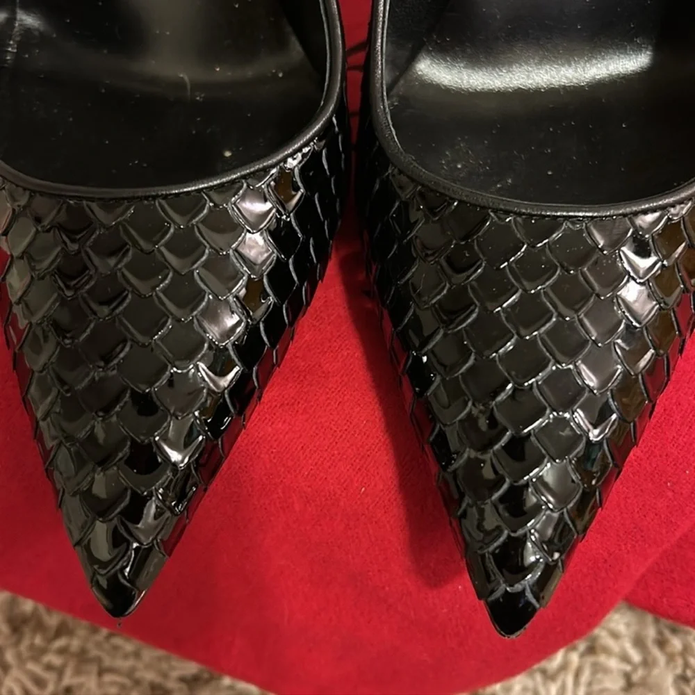 LIKE NEW AUTHENTIC LOUBOUTIN KATE 100 - PATENT BIRD Heels 👠 - Picture 5 of 13